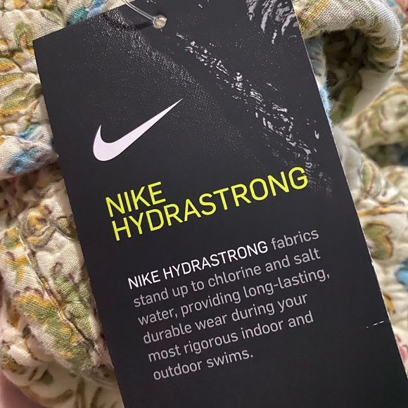 Nike Hydrastrong Multicoloured One Piece Chlorine Resistant Bathing Suit Size 0 - Picture 4 of 7